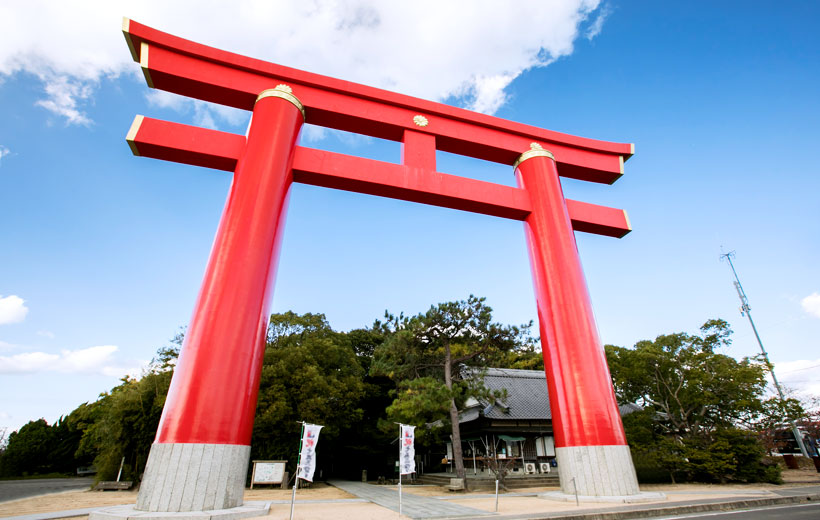 15：30 パワースポット！神話の聖地「おのころ島神社」へ